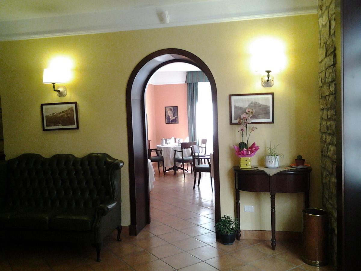 Casale Maginulfo Hotel Roccamandolfi Exterior photo
